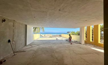 Casa de 3 recámaras en venta frente al mar en San Benito