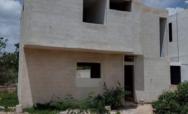 Casa en Venta en Praderas del Mayab de 3 recámaras y Piscina