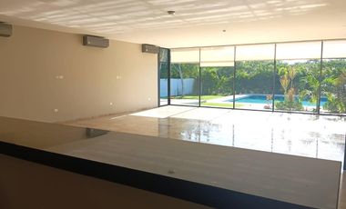 Casa en Venta en Praderas del Mayab de 3 recámaras y Piscina