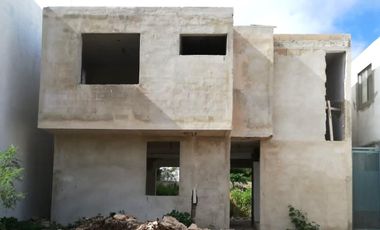 Casa en Venta en Praderas del Mayab de 3 recámaras y Piscina