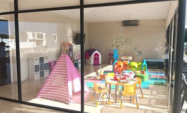 Casa en Venta en Praderas del Mayab de 3 recámaras y Piscina