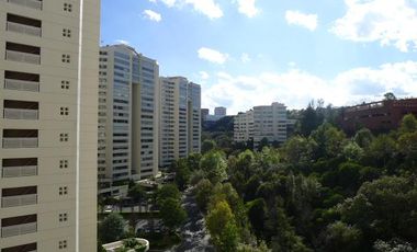 Departamento Piso Alto en Venta en Frondoso Lomas Country