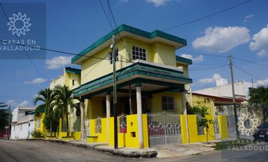 Casa con 4 departamentos en venta