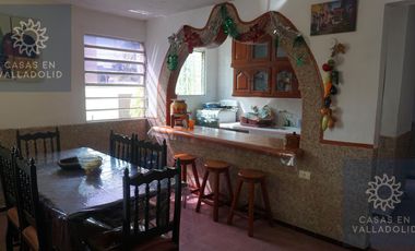 Casa con 4 departamentos en venta