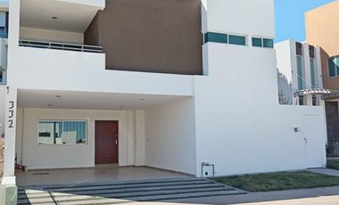 Casa en venta Miravalle