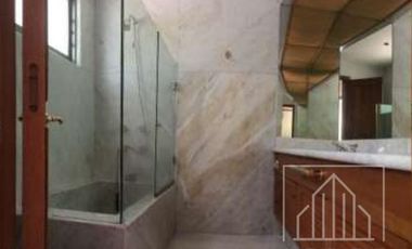 Casa en Venta en Bosques de las Lomas M