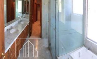 Casa en Venta en Bosques de las Lomas M