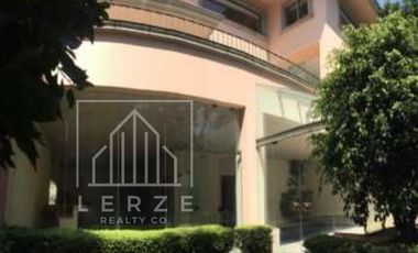 Casa en Venta en Bosques de las Lomas M