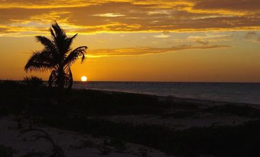 Casa Frente al Mar en Las Hermosas Playas de El Cuyo, Yucatán