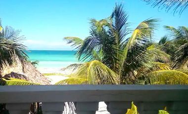 Casa Frente al Mar en Las Hermosas Playas de El Cuyo, Yucatán