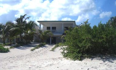 Casa Frente al Mar en Las Hermosas Playas de El Cuyo, Yucatán