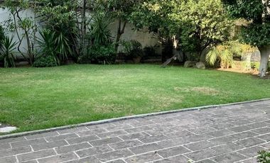 Venta Casa de Lujo en Colonia Florida: Espacios Amplios y Diseño Funcional en el