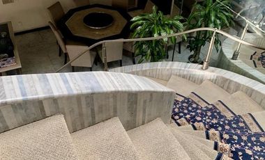 Venta Casa de Lujo en Colonia Florida: Espacios Amplios y Diseño Funcional en el