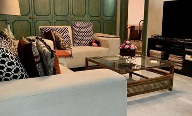 Venta Casa de Lujo en Colonia Florida: Espacios Amplios y Diseño Funcional en el