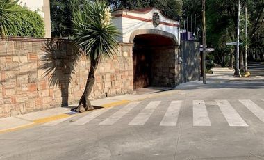 Venta Casa de Lujo en Colonia Florida: Espacios Amplios y Diseño Funcional en el