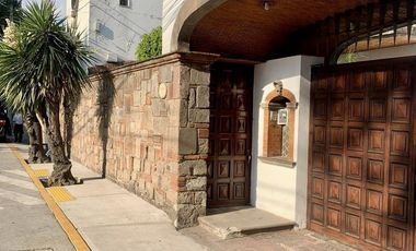 Venta Casa de Lujo en Colonia Florida: Espacios Amplios y Diseño Funcional en el