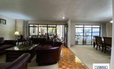 Casa tipo colonial con jardín a la venta en el Centro de Tlalpan