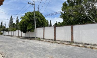OPORTUNIDAD Gran terreno con dos pequeñas casas campiranas-Tonatico