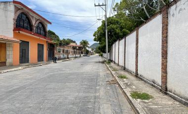 OPORTUNIDAD Gran terreno con dos pequeñas casas campiranas-Tonatico