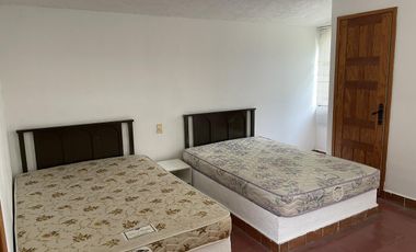 OPORTUNIDAD Gran terreno con dos pequeñas casas campiranas-Tonatico