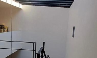 Casa Sola en VENTA/ Av Luis Cabrera parte baja