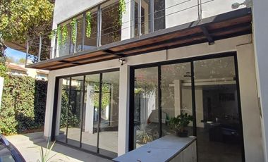 Casa Sola en VENTA/ Av Luis Cabrera parte baja