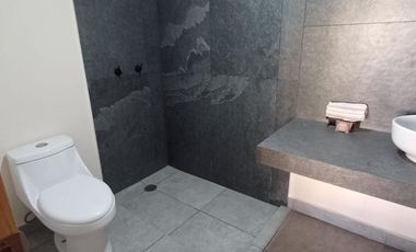 Casa Sola en VENTA/ Av Luis Cabrera parte baja