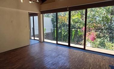 Casa Sola en VENTA/ Av Luis Cabrera parte baja