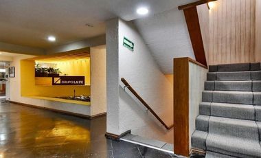 Edificio completo de 3 niveles con uso de suelo de oficinas en Jardines