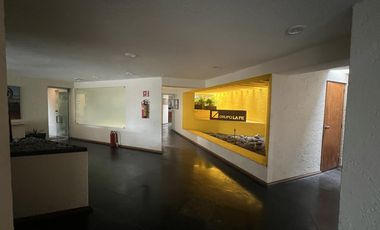 Edificio completo de 3 niveles con uso de suelo de oficinas en Jardines