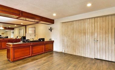 Edificio completo de 3 niveles con uso de suelo de oficinas en Jardines