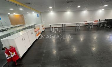Local Comercial en Arriendo en A pasos del Metro Pedro de Valdivia