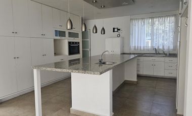 VENTA DE CASA EN RESIDENCIAL LA VICTORIA ZINACANTEPEC