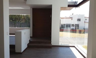 Casa Nueva Moderna con Acabados de lujo