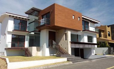 Casa Nueva Moderna con Acabados de lujo