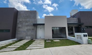 Casa en Venta Bosques Tres Marías de UN NIVEL