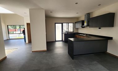 Casa en Venta Bosques Tres Marías de UN NIVEL