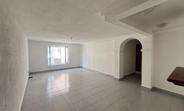 Departamento remodelado e iluminado en 2do piso