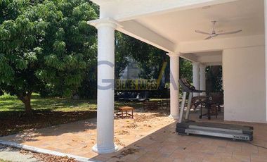 PRECIOSA CASA EN RENTA FRENTE AL RÍO SOBRE BOULEVARD