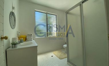 PRECIOSA CASA EN RENTA FRENTE AL RÍO SOBRE BOULEVARD