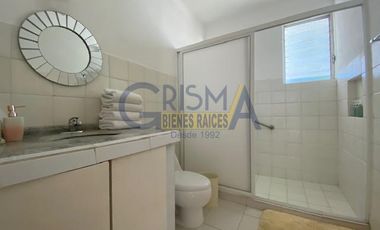 PRECIOSA CASA EN RENTA FRENTE AL RÍO SOBRE BOULEVARD