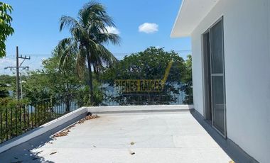 PRECIOSA CASA EN RENTA FRENTE AL RÍO SOBRE BOULEVARD