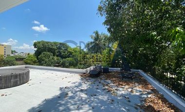 PRECIOSA CASA EN RENTA FRENTE AL RÍO SOBRE BOULEVARD