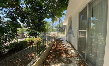 PRECIOSA CASA EN RENTA FRENTE AL RÍO SOBRE BOULEVARD