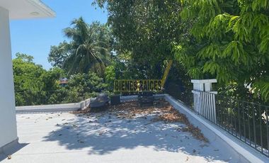 PRECIOSA CASA EN RENTA FRENTE AL RÍO SOBRE BOULEVARD