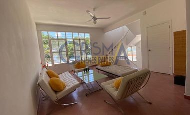 PRECIOSA CASA EN RENTA FRENTE AL RÍO SOBRE BOULEVARD