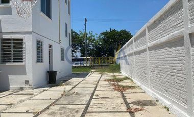 PRECIOSA CASA EN RENTA FRENTE AL RÍO SOBRE BOULEVARD