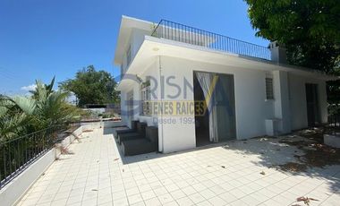 PRECIOSA CASA EN RENTA FRENTE AL RÍO SOBRE BOULEVARD