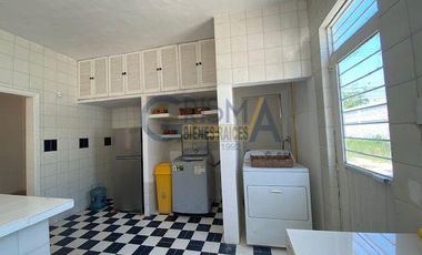 PRECIOSA CASA EN RENTA FRENTE AL RÍO SOBRE BOULEVARD