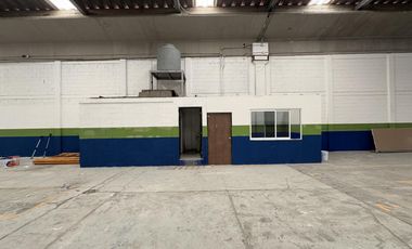 Renta de bodega industrial en Tlalnepantla 2,500 m².
